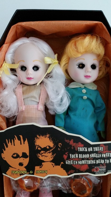 living dead dolls hemlock and honey